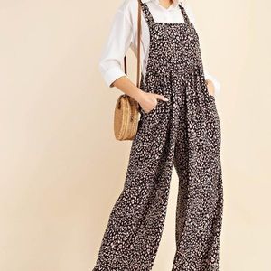 Leopard print black and white overalls